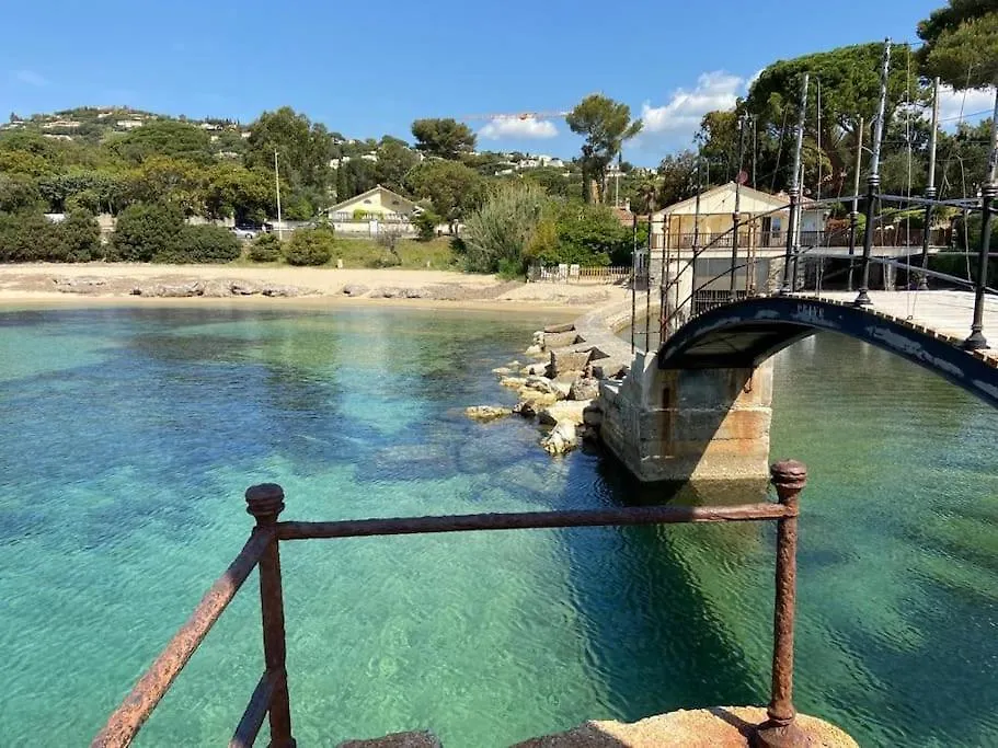 Joli Studio Sainte Maxime Апартаменты Сент-Максим