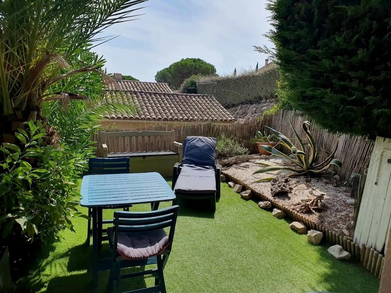 Joli Studio Sainte Maxime 0*, Сент-Максим Франция